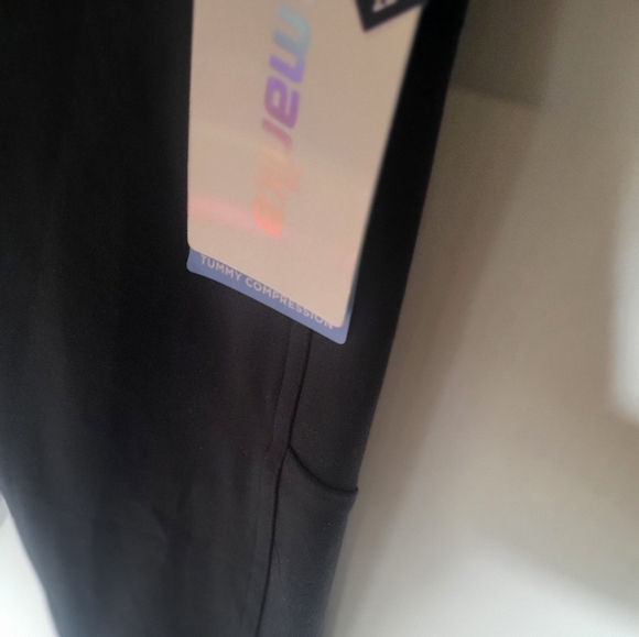 Marika ShapeTek Leggings 22" size S - Picture 3 of 6
